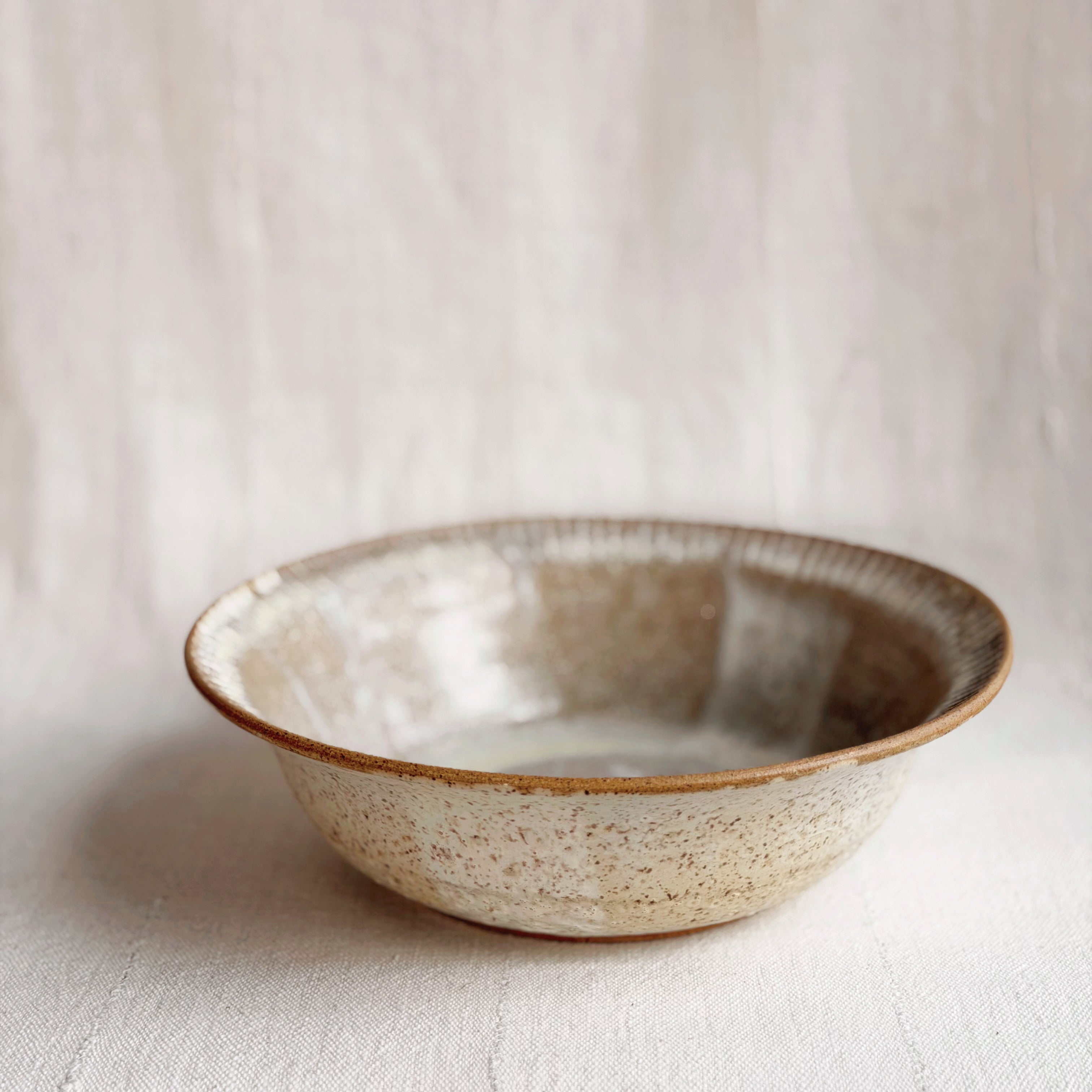 Textured Rim Serving Bowl – denai.com