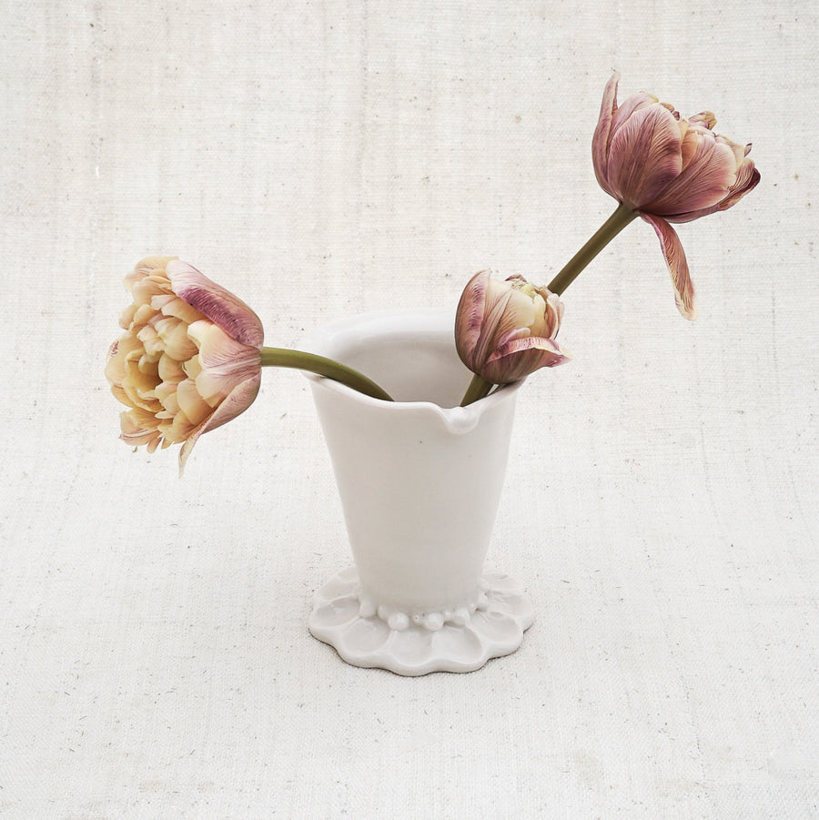 Sprightly Scallop Edge Vase