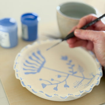 January 24 at 4PM: Delft Inspired Mini Pie Plate Painting Workshop with DeNai Jones